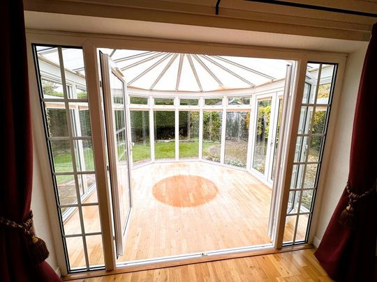 4 bedroom bungalow to rent - Photo 1