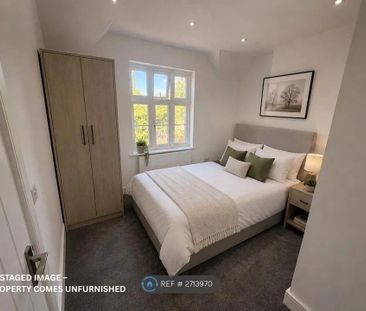 4 bedroom semi-detached house to rent - Photo 4