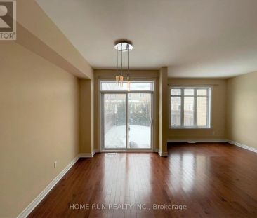 15 MADELON DRIVE - Photo 4