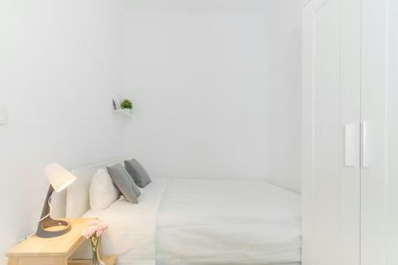 Carrer de Casp, Barcelona, Catalonia 08013 - Photo 3