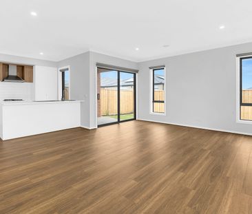 Beautiful Family home - Photo 3