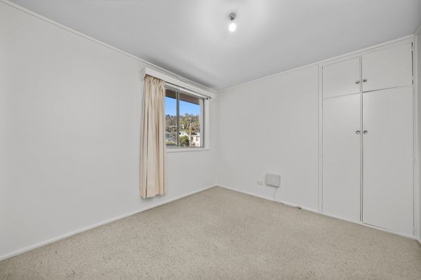 35 Henley Street Lindisfarne TAS 7015 Australia - Photo 1