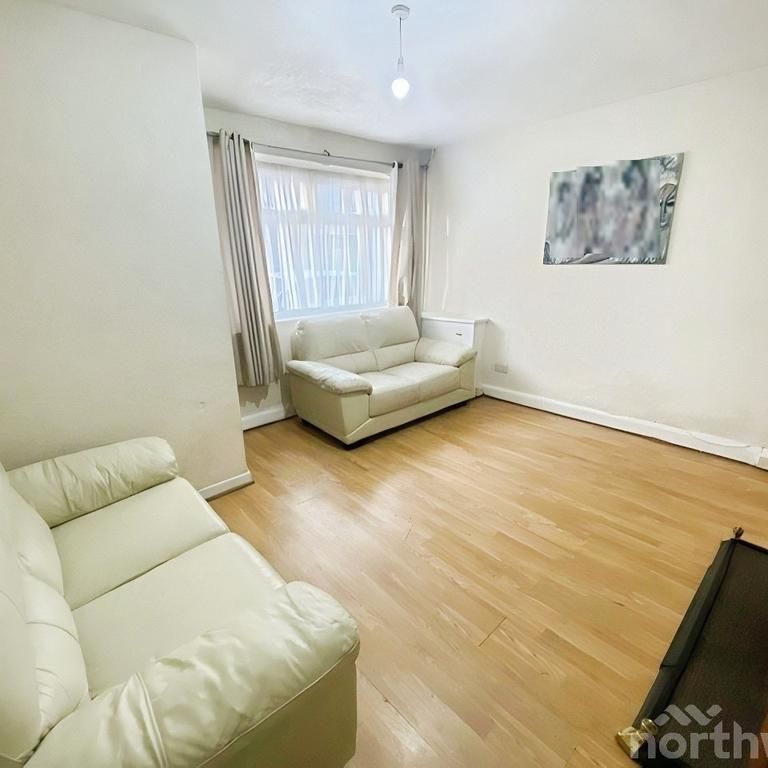 2 bedroom terraced house to rent - Photo 1