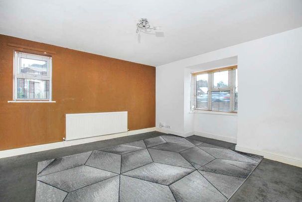 Pinner Road, Northwood, HA6 - Photo 1