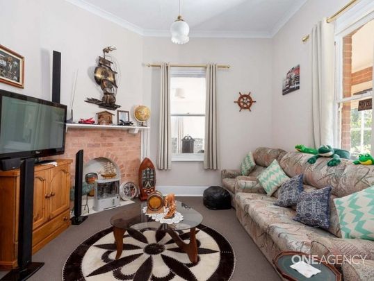 Character Home with stunning views - Photo 1