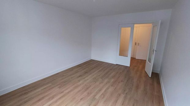 location Appartement T2 DE 53.4m² À PARIS - Photo 1