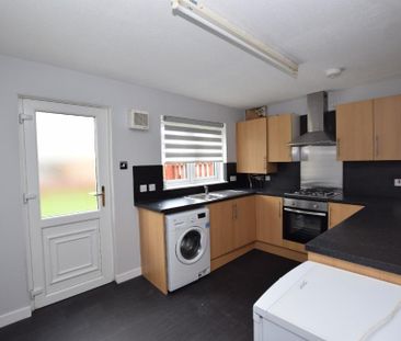 2 bedroom semi-detached house to rent - Photo 5