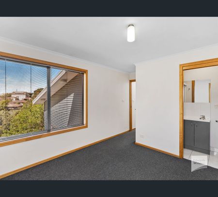 28/10 Waterworks Road, Dynnyrne, Tas 7005 - Photo 5