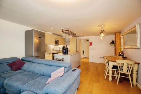 2 Bed Flat, Heligan House, SE16 - Photo 4