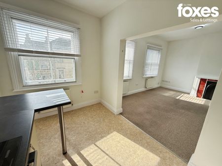 1 bed flat to rent in Flat 2, 6 Poole Hill - Photo 2