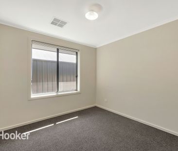 Brand New Living - Photo 2