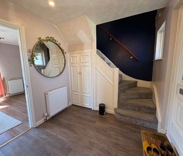 Shears Court, Sunbury-on-Thames, Surrey, TW16 7NF - Photo 1