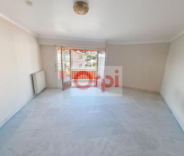 Location Appartement 1 pièce 37m² ST LAURENT DU VAR 06700 - Photo 1