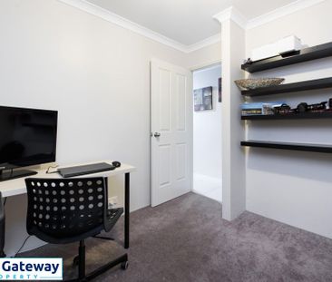 22B Halcyon Way, ATWELL WA 6164 - Photo 4