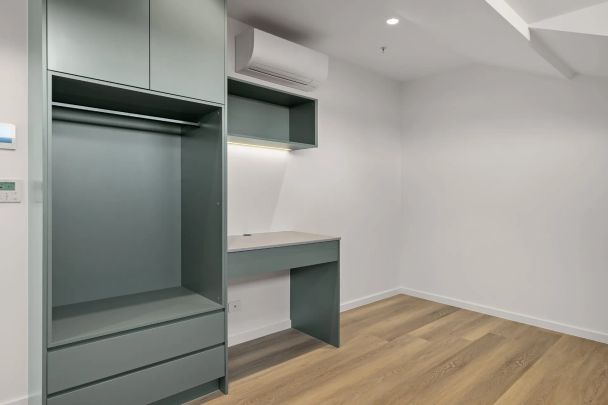 Top floor luxury studio just 700m from Ashfield Station | IVY Ashfield - Photo 1