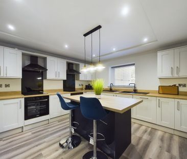 1 bedroom in a house share to rent - Photo 4