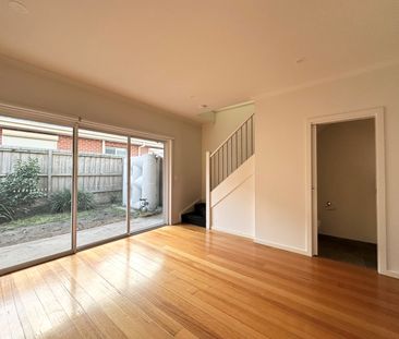 2/6 Isla Avenue, Glenroy VIC 3046 - Townhouse For Rent | Domain - Photo 5