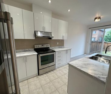 For Lease - 34 Vanderpool Crescent Unit# Upper Level, Brampton, Ont... - Photo 4