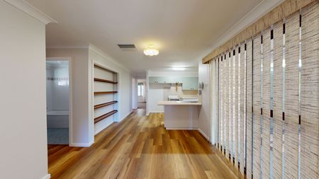 Charming Family Home in Dubbo - Photo 4