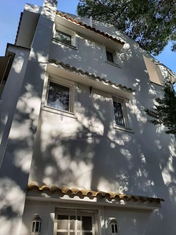 Μονοκατοικία για ενοικίαση Καστρί - Πολιτεία (Νέα Ερυθραία) - Φωτογραφία 2