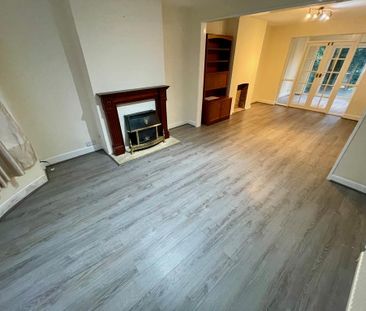 4 bedroom semi-detached house to rent - Photo 3