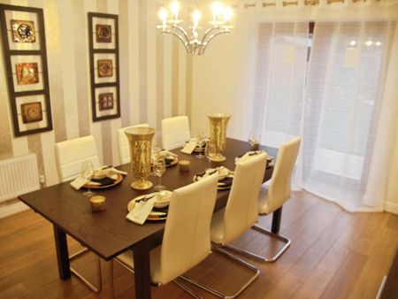 4 bedroom townhouse to rent - Photo 3