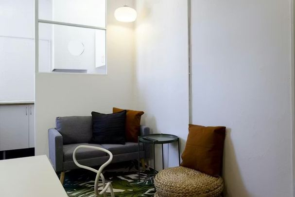 Carrer Gran de Gràcia, Barcelona, Catalonia 08012 - Photo 1