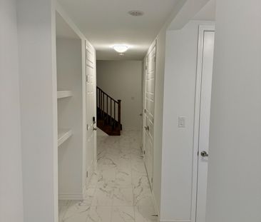 For Lease - 26 Ennerdale Street, Barrie, Ontario - Photo 5