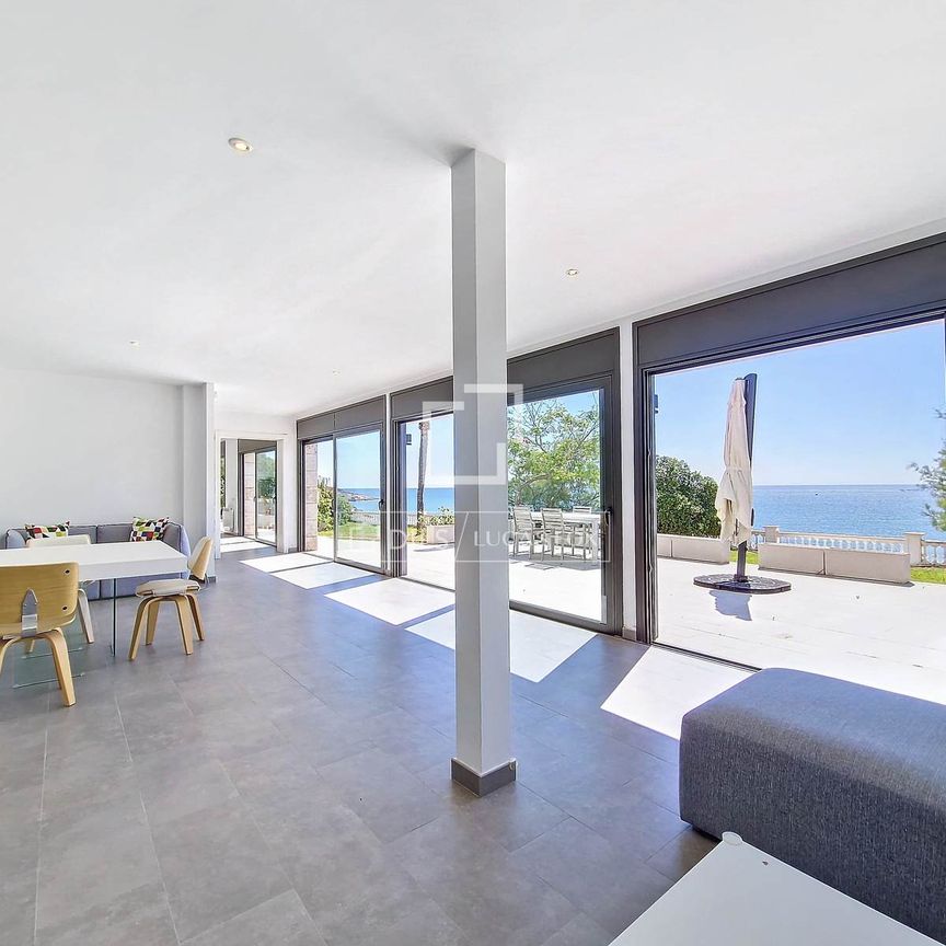 Excellent 5 Bedroom house / villa with 1,200m² garden for rent in Vilanova i la Geltrú - Photo 1
