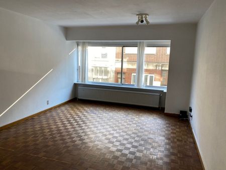 Appartement op de 1ste verdieping, ideaal gelegen vlakbij het station van Mechelen. - Photo 5