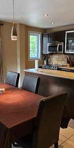 Grand 5 1/2 à louer MEUBLÉ + climatisation et jardin @ long terme - DISPONIBLE - Photo 4