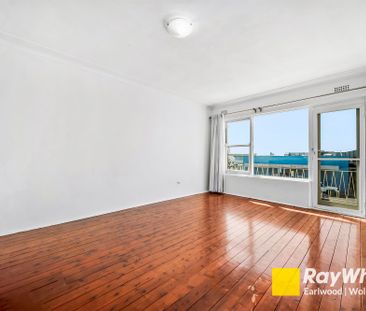 Charming 2 Bedroom Unit! - Photo 1