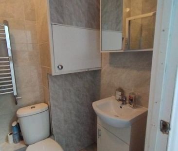 Room in a Shared House, Somerton Road, NW2 - Photo 5