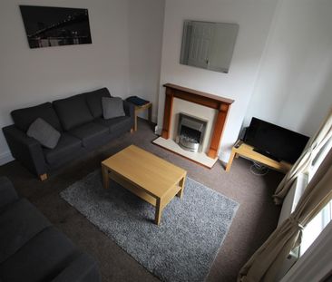 4 bedroom terraced house to rent - Photo 1