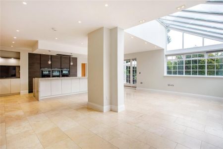 6 bedroom detached house to rent - Photo 5