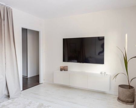 Svärdsliljegatan, Västerås - Photo 2