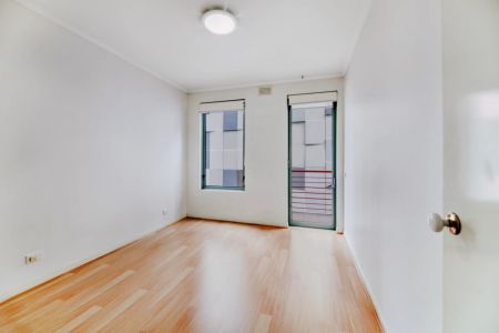 3Bedrooms, 1Bathrooms - Photo 4