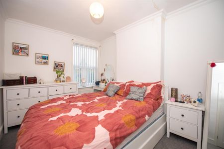 Second Avenue, Carlton, Nottingham - Photo 3