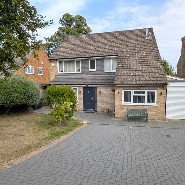 4 bedroom detached house to rent - Photo 1