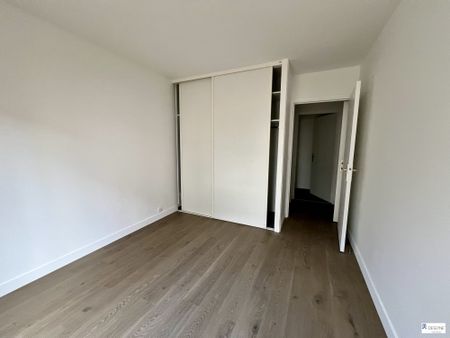 4 pièces avec terrasse + 2 parkings + cave - Photo 3