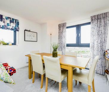 3 bedroom apartment to rent - Photo 3