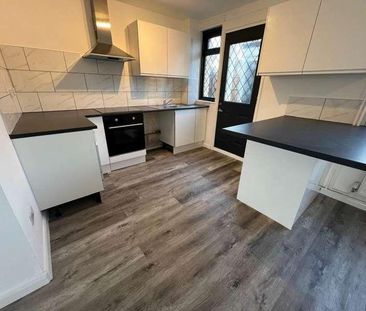 St Johns Road , Frome, BA11 - Photo 2