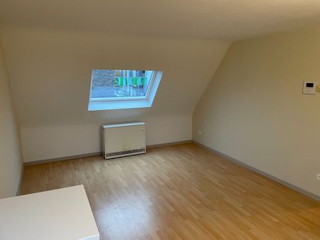 Appartement te huur met 1 slaapkamer op 3-de verdieping zonder lift en terras. - Photo 2