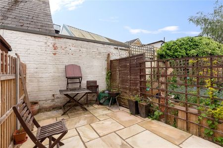 Weir Road, Balham, SW12 - Photo 3