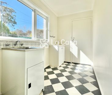 5 Henderson Street, Garran ACT 2605 - House For Rent | Domain - Photo 3