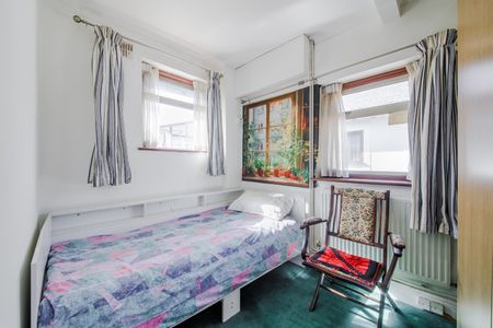 4 Bed Bungalow, Lowfield Road, W3 - Photo 5