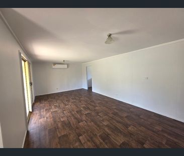 Neat & Comfortable 3-Bedroom Home in a Convenient Location - Photo 4