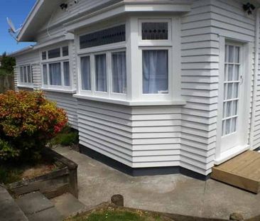 GLEN EDEN/KELSTON - 2 Bedroom home - Photo 3