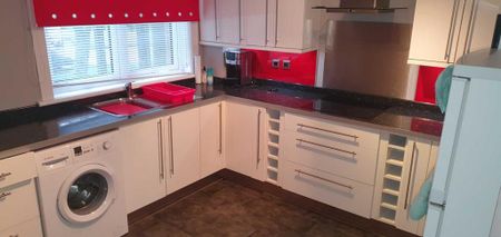 2 bedroom flat to rent - Photo 5