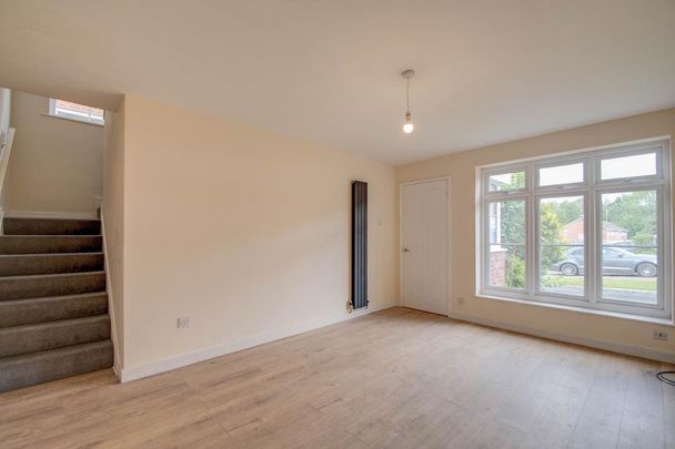 3 bedroom semi-detached house to rent - Photo 1